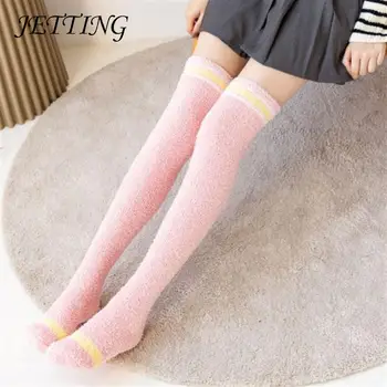 1Pair Coral Fleece Knee Scoks Дебели топли чорапи Жени Високи чорапи Подгряващи крака Зимни чорапи Космати подгряващи крака