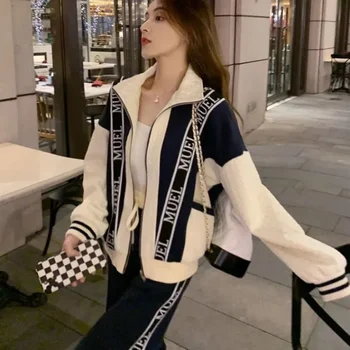 Advanced Casual Fashion Set for Women's Spring Autumn New Loose Fitting Westernized Top Small Fragrant Sports Two-piece Set
