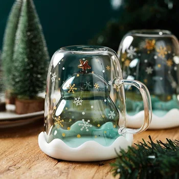Двуслойна стъклена чаша Сгъстяване на коледно дърво Форма на снежинка Creative 3d прозрачна чаша за кафе чаша за сок Детски коледен подарък
