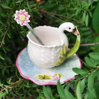 Европейска луксозна цветна керамична чаша за следобеден чай за кафе и комплект елегантна френска чаша за черен чай десертна лъжичка за кафе