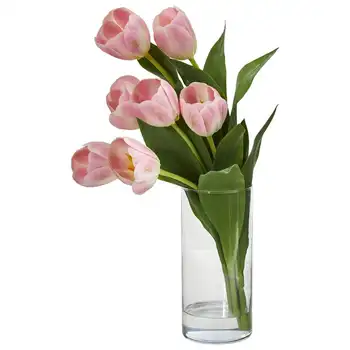 Цветна аранжировка в цилиндрова ваза, розова